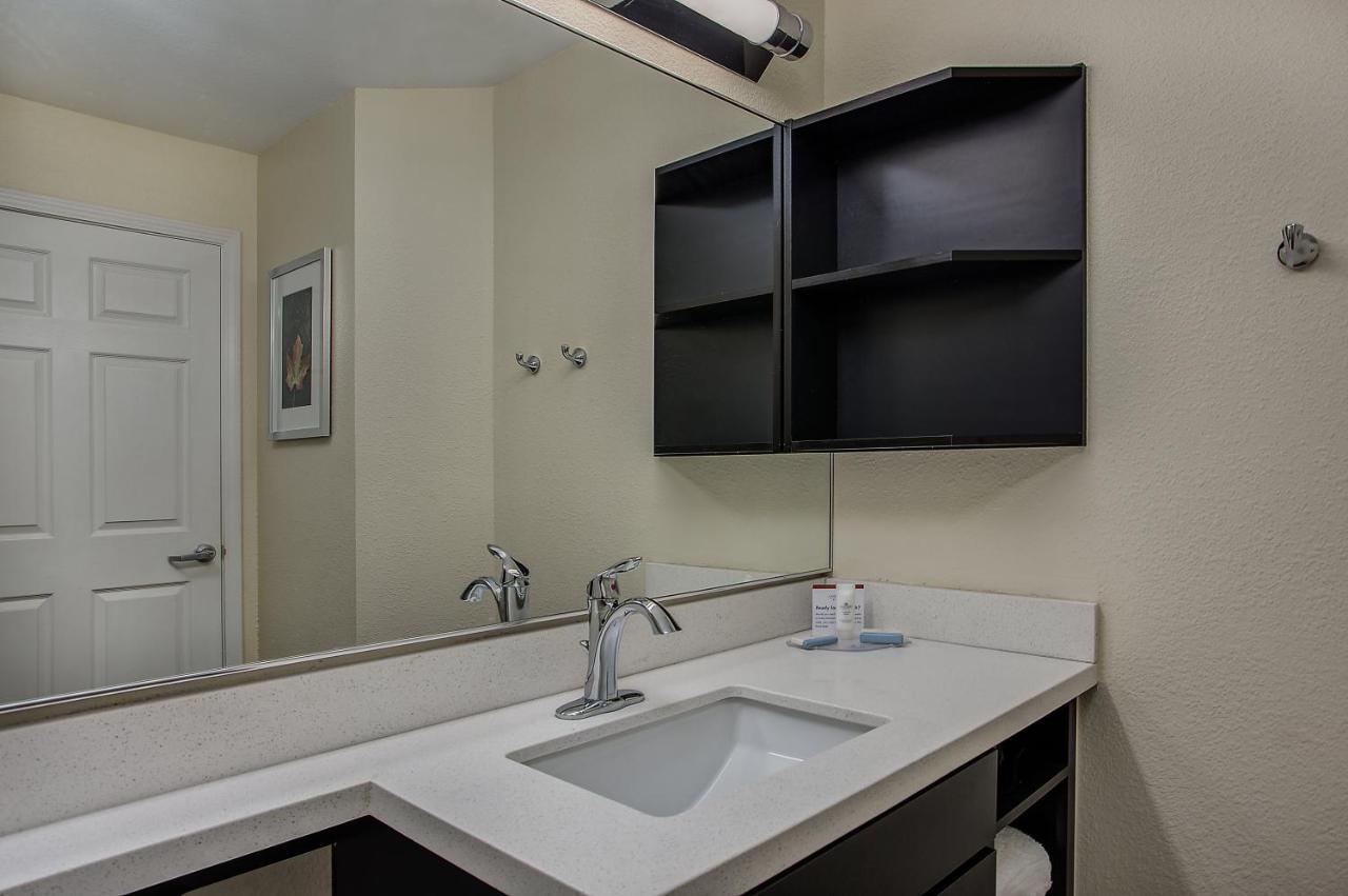 Candlewood Suites Louisville Airport By Ihg Exterior foto