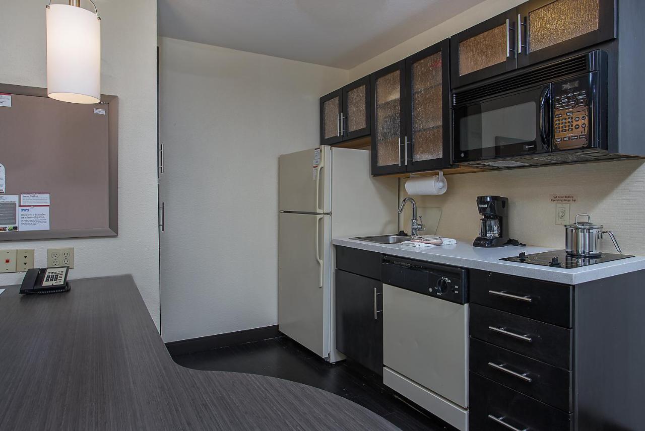 Candlewood Suites Louisville Airport By Ihg Exterior foto