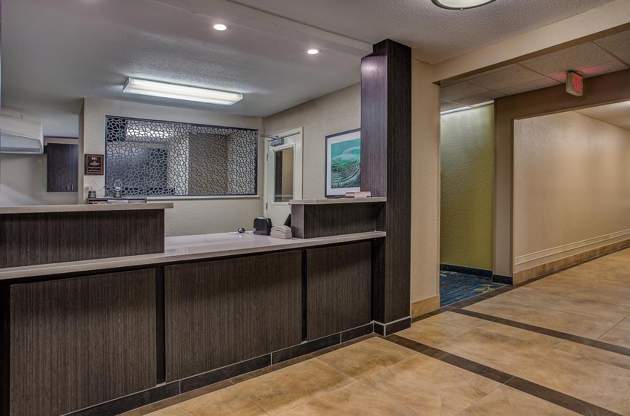 Candlewood Suites Louisville Airport By Ihg Exterior foto
